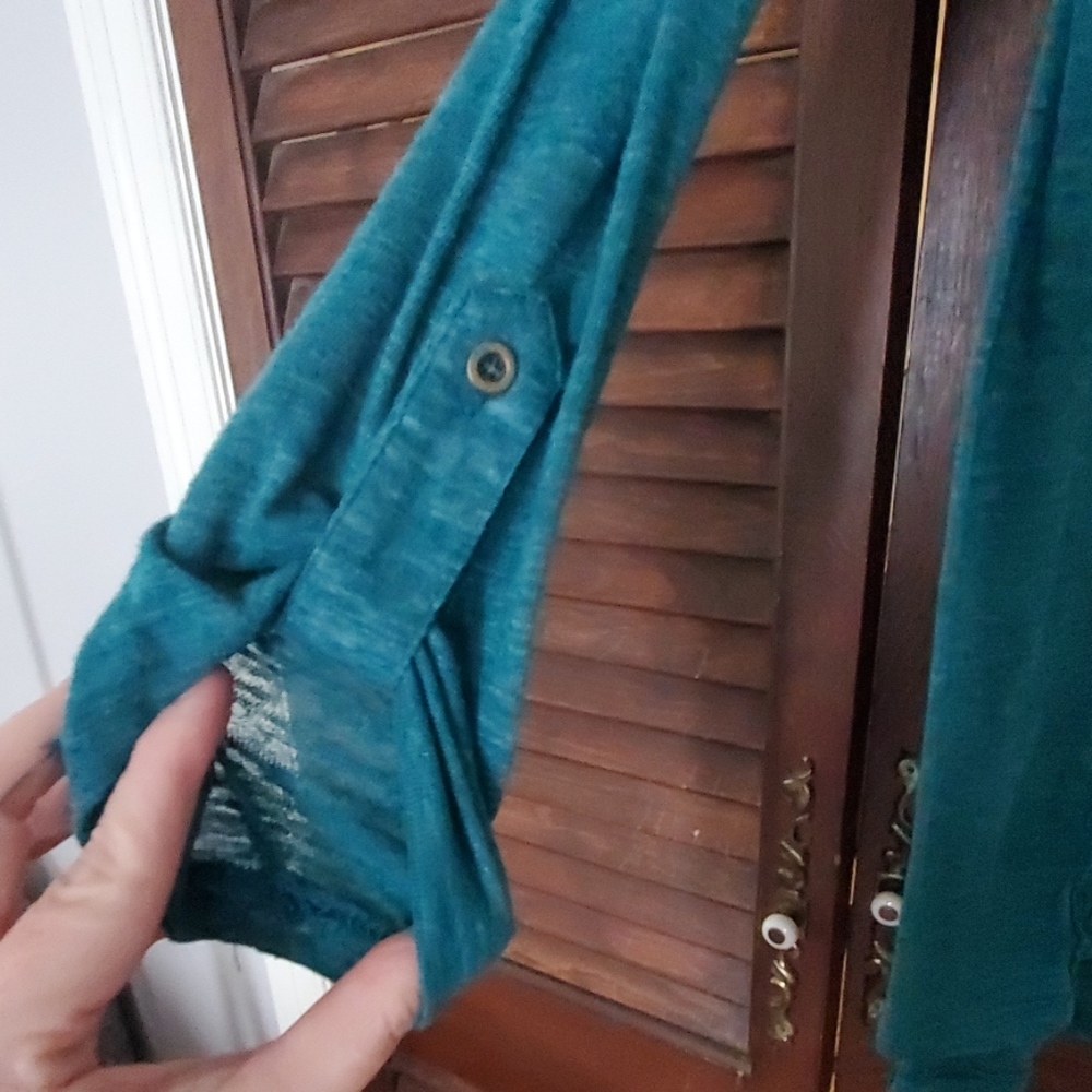 Top - Picture 2 of 3